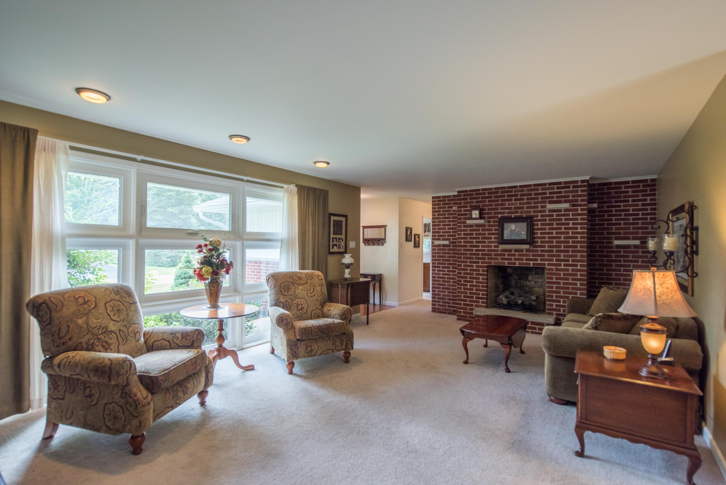 2268 Lytham Road Columbus, OH 43220 - Photo 8 of 30