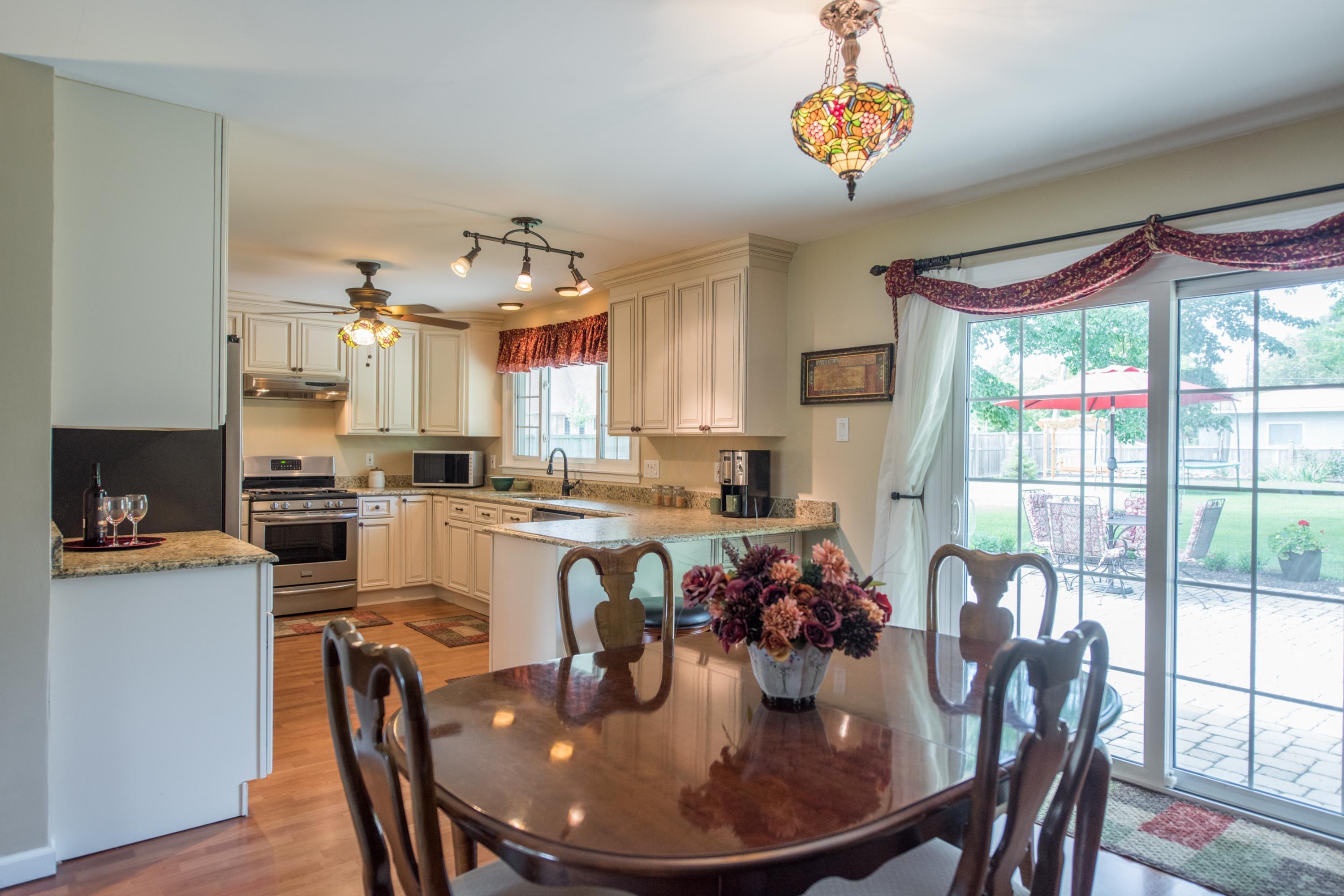 2268 Lytham Road Columbus, OH 43220 - Photo 10 of 30