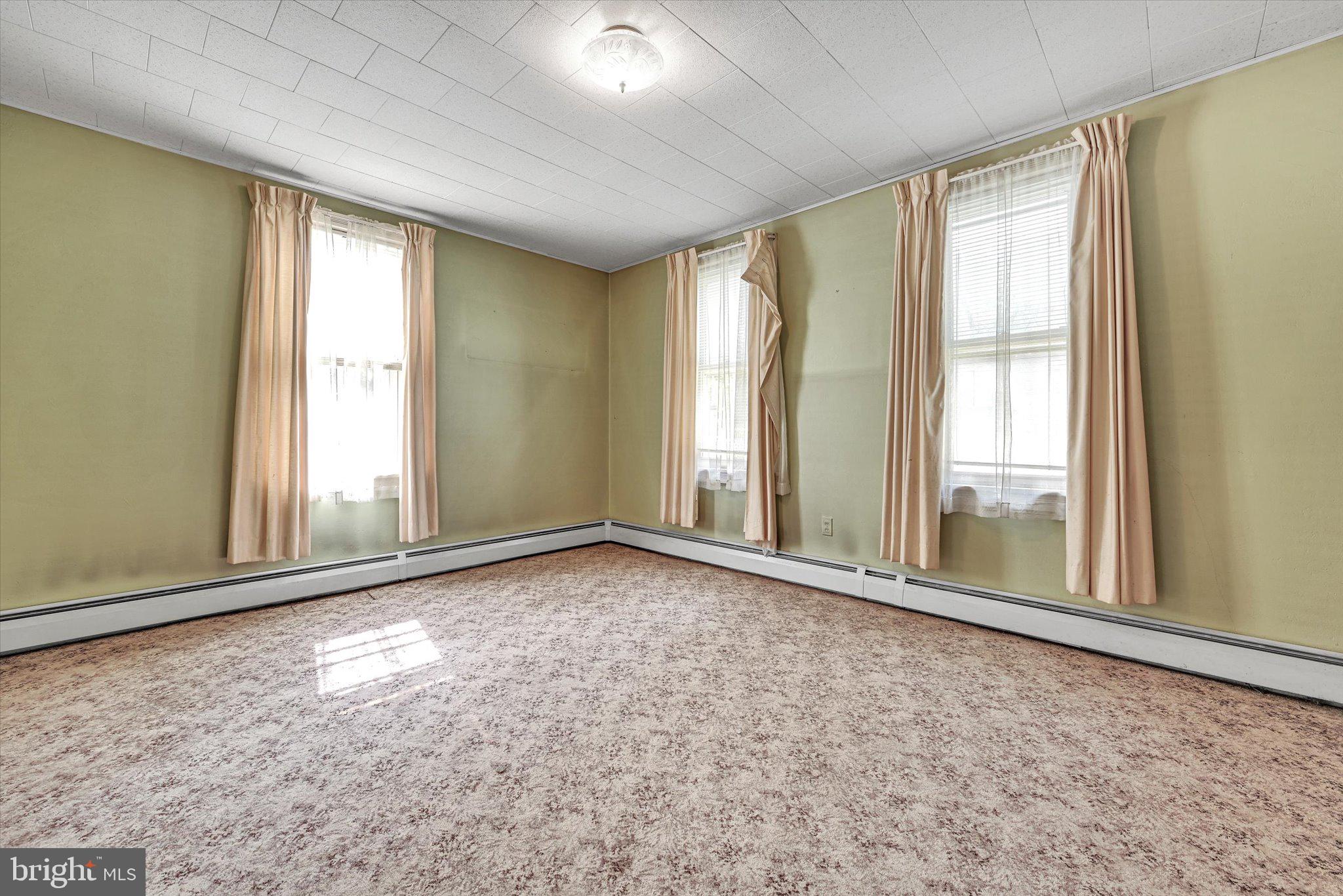 345 Rexmont Road Lebanon, PA 17042 - Photo 3 of 31 Gallery Image 3