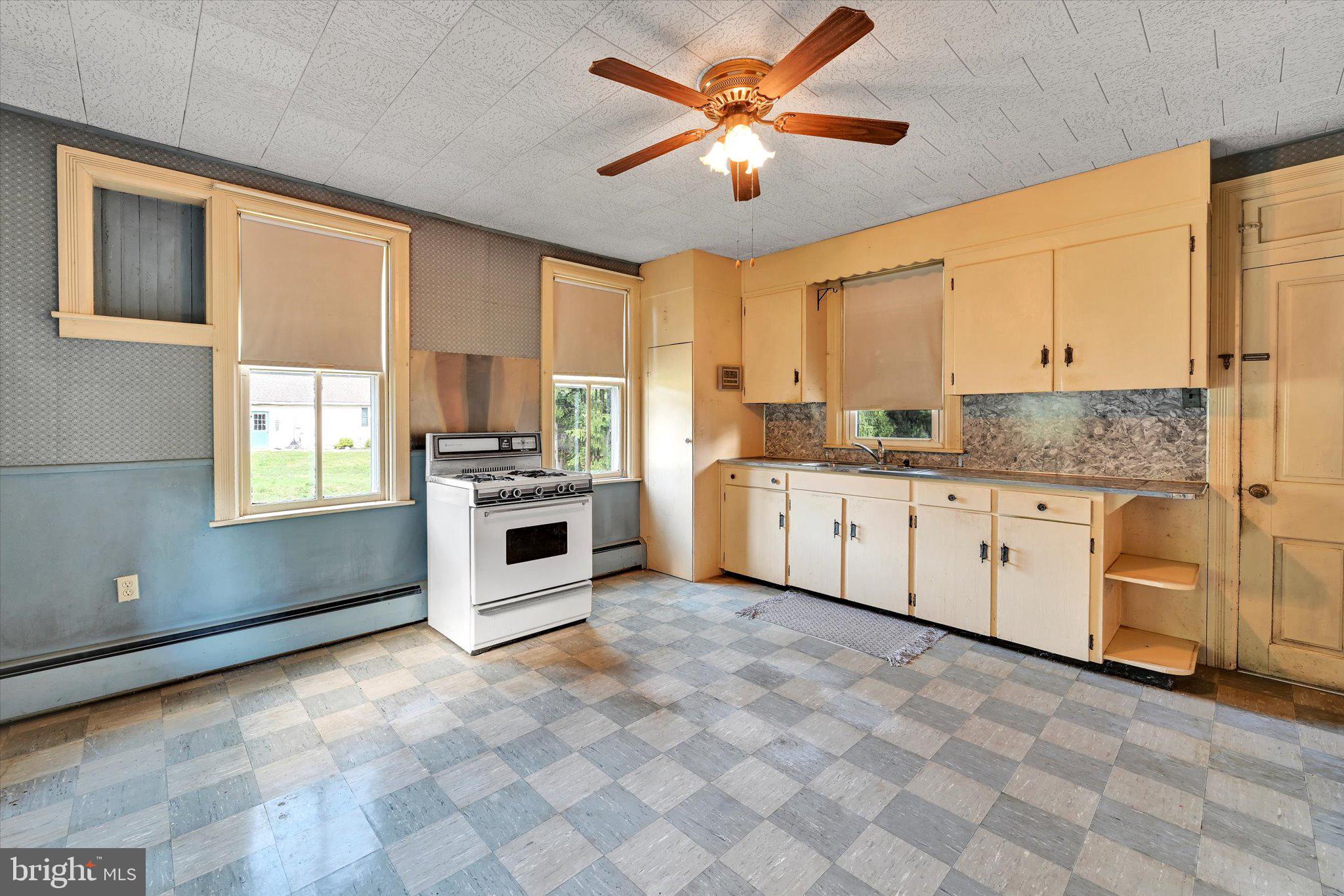 345 Rexmont Road Lebanon, PA 17042 - Photo 9 of 31 Gallery Image 9