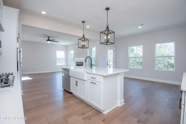 $659,737 | 453 Ivey Farms Road, Farragut, TN 37934