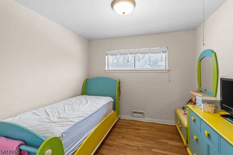 31 Ridge Court Cedar Grove, NJ 07009 - Photo 20 of 33