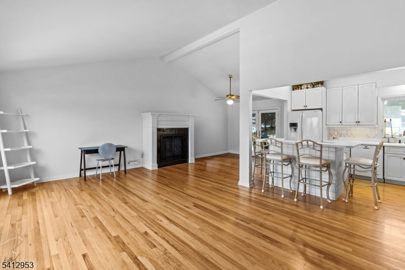 31 Ridge Court Cedar Grove, NJ 07009 - Photo 9 of 33