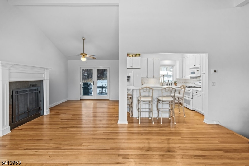 31 Ridge Court Cedar Grove, NJ 07009 - Photo 10 of 33