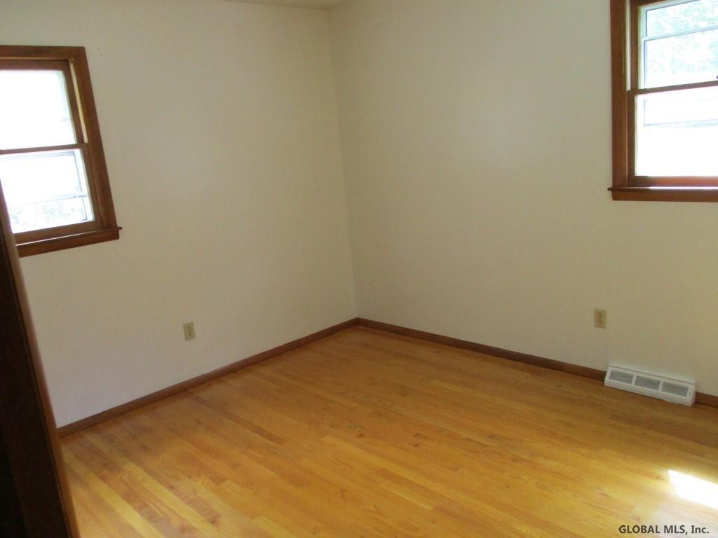 2023 Balltown Road Niskayuna, NY 12309 - Photo 17 of 45 Photo 16