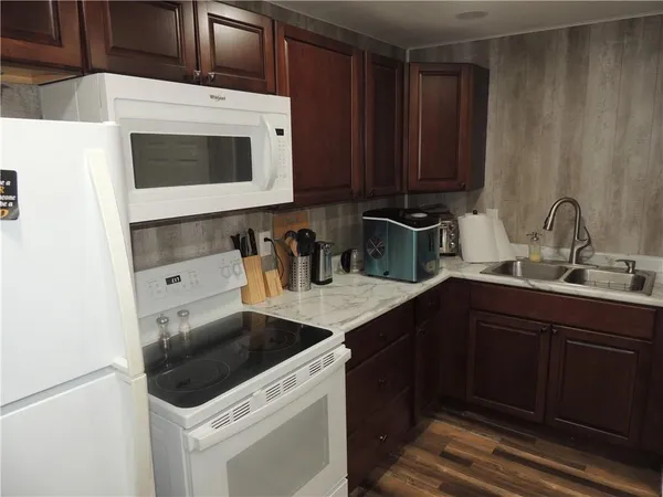 $349,900 | 3722 South Bolger Court, Independence, MO 64055