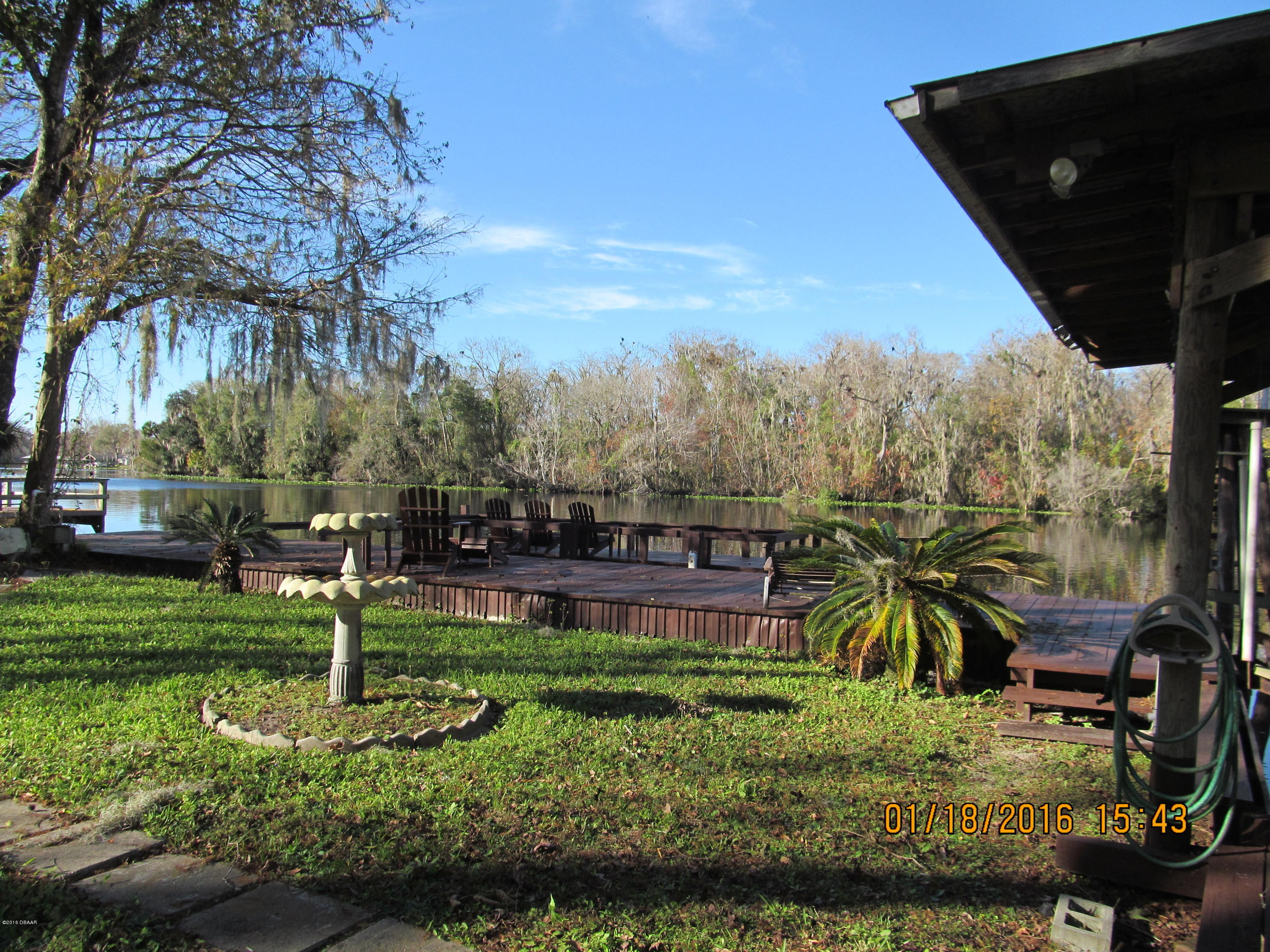 56516 Elm Road Astor, FL 32102 - Photo 8 of 24 IMG_2106