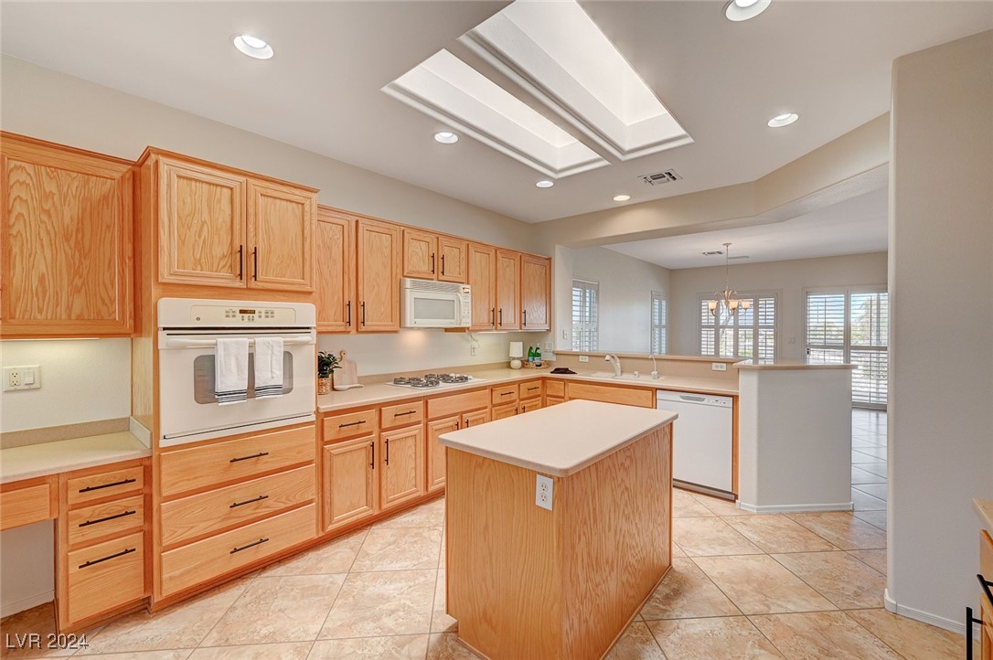 3054 Fort Stanwix Road Henderson, NV 89052 - Photo 16 of 52 Ample storage in kitchen