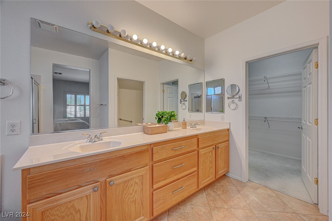 3054 Fort Stanwix Road Henderson, NV 89052 - Photo 37 of 52 Primary ensuite