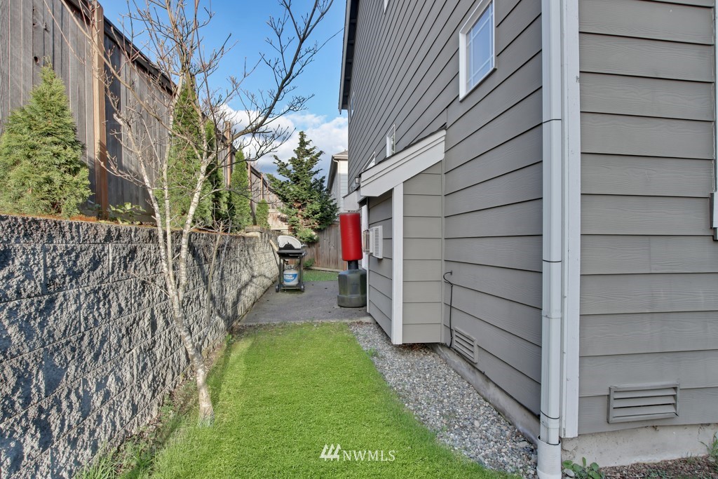 4416 Northeast 3rd Lane Renton, WA 98059 - Photo 24 of 24