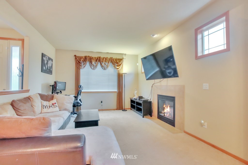 4416 Northeast 3rd Lane Renton, WA 98059 - Photo 9 of 24