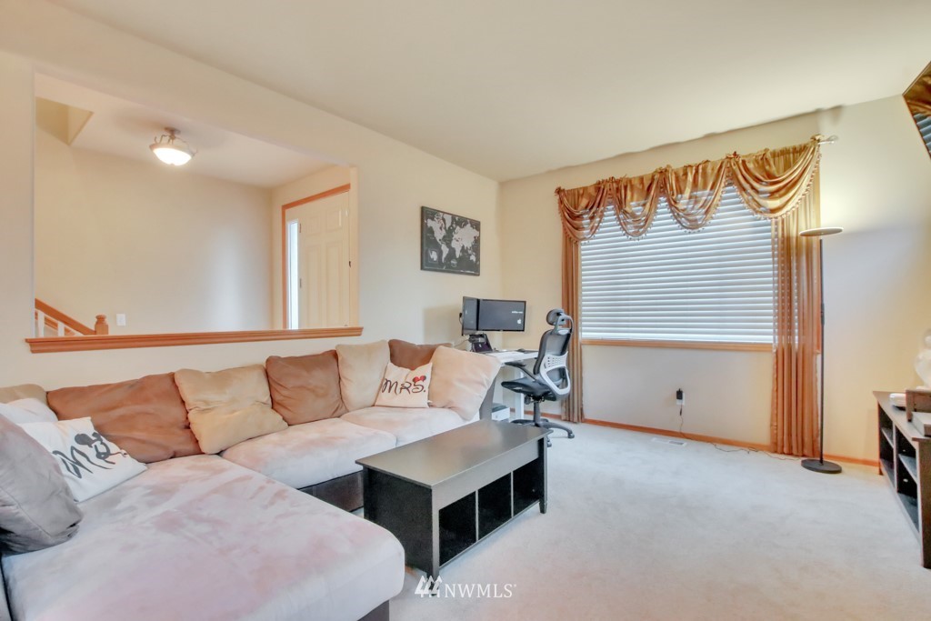 4416 Northeast 3rd Lane Renton, WA 98059 - Photo 10 of 24