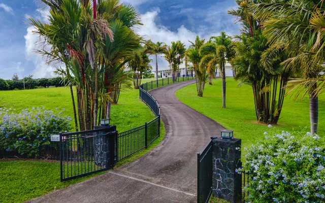 $4,256,000 | 28-1187 Old Mamalahoa Highway, Honomu, HI 96728