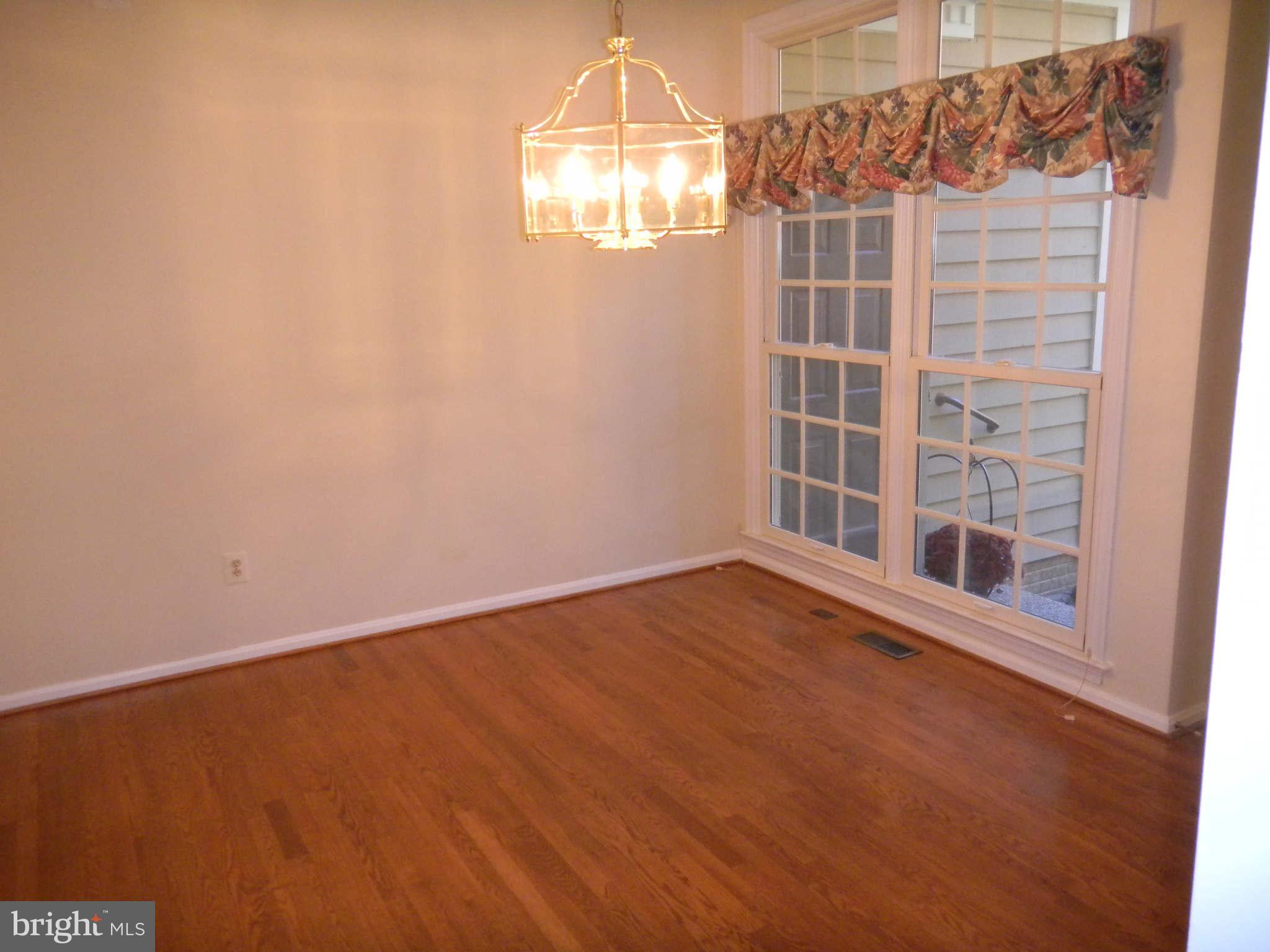 11409 Hollow Timber Way Reston, VA 20194 - Photo 10 of 21 Dining Room