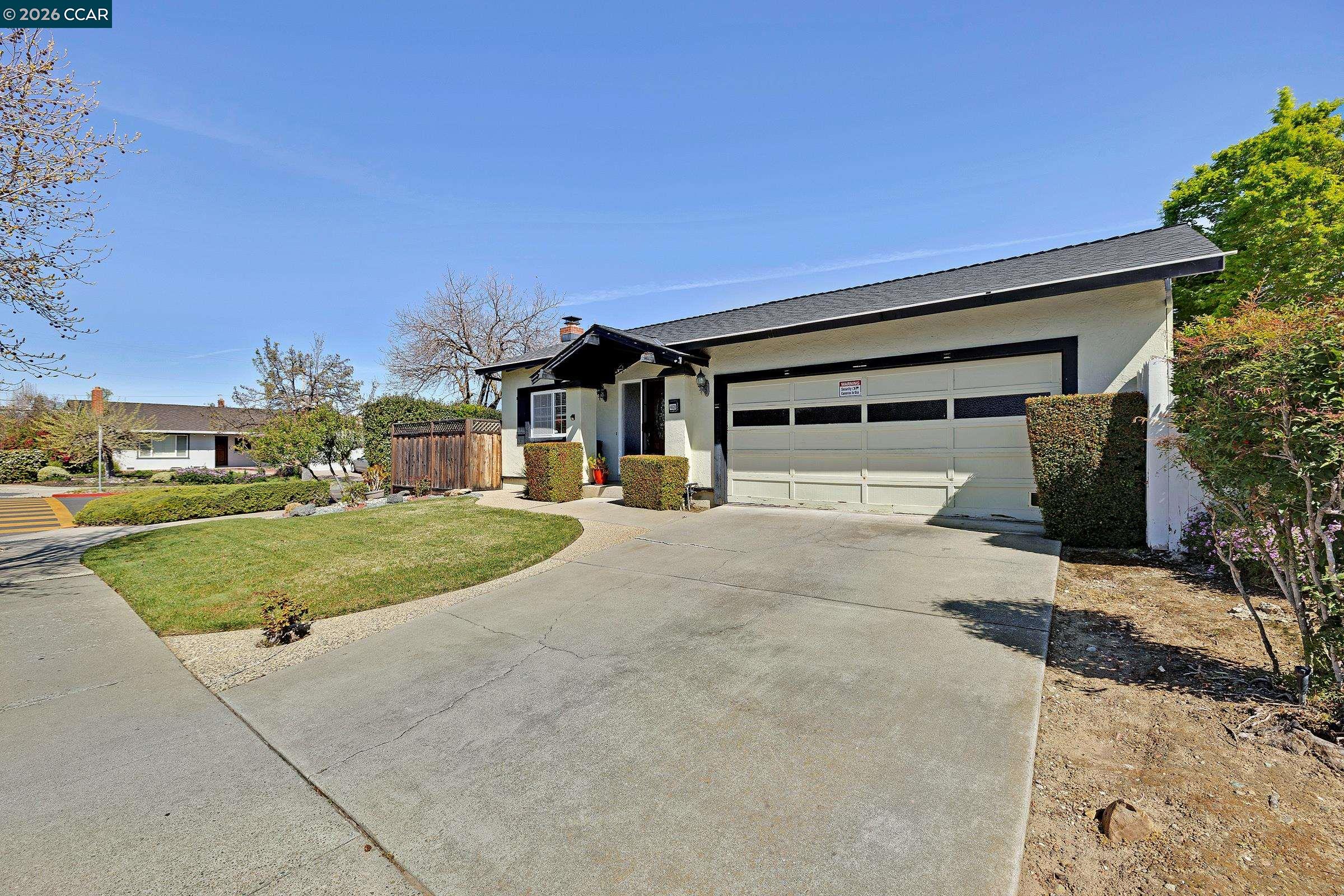 4028 Kirk Road San Jose, CA 95124 - Photo 2 of 30