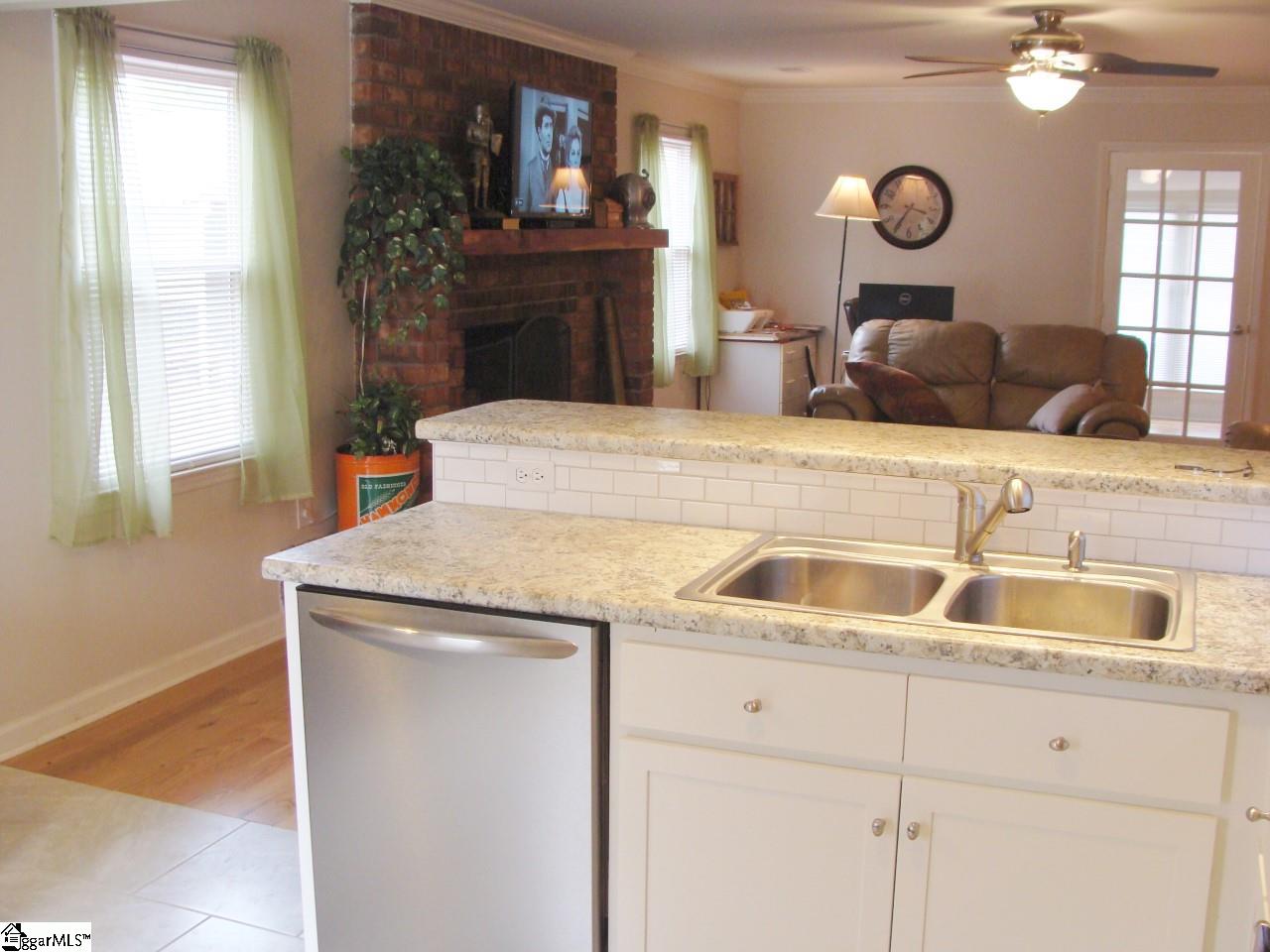 802 Rice Road Easley, SC 29640 - Photo 7 of 30