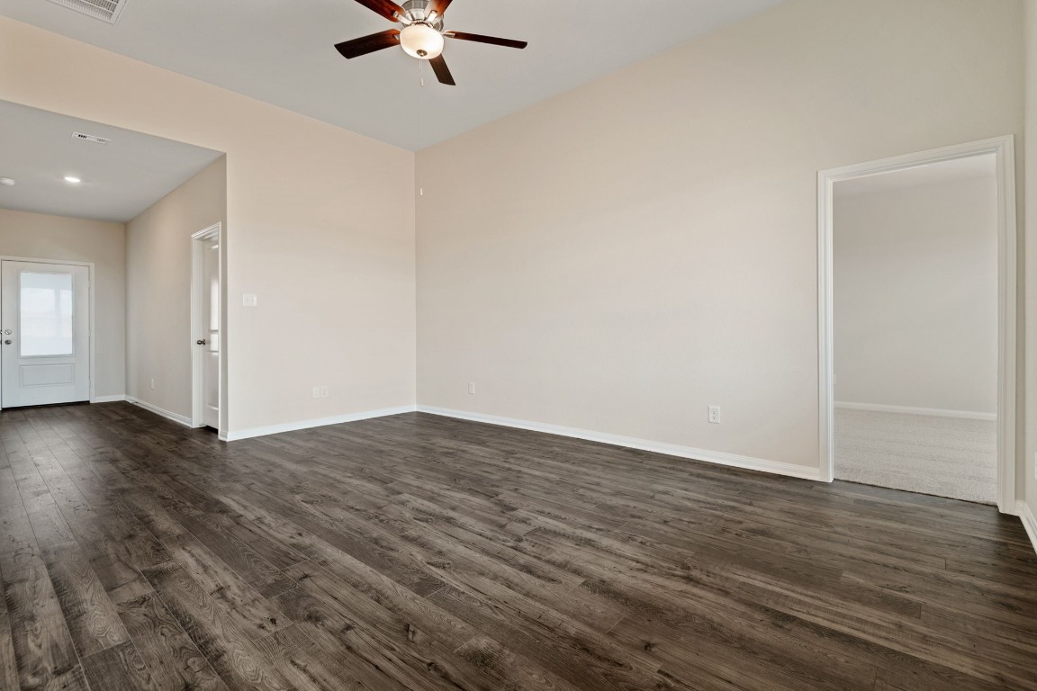 700 Jasmine Ridge Lane Waller, TX 77484 - Photo 4 of 20