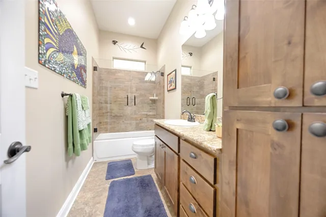 a city view with lot of stuff