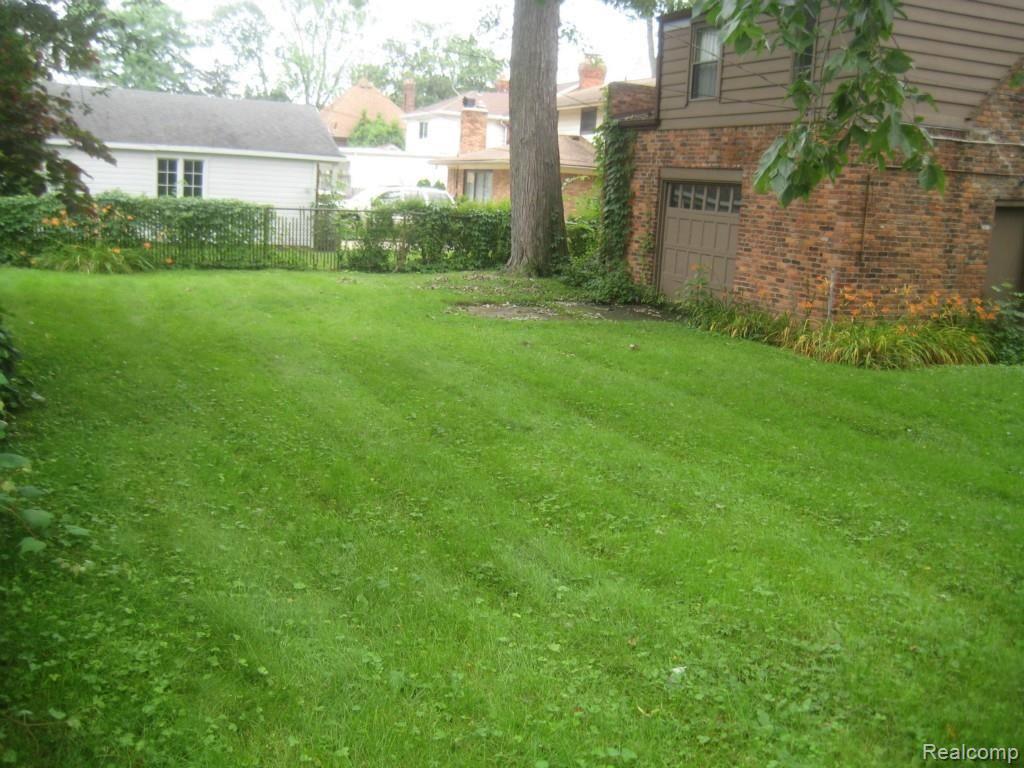 1692 Prestwick Road Grosse Pointe, MI 48236 - Photo 46 of 49 44.jpg
