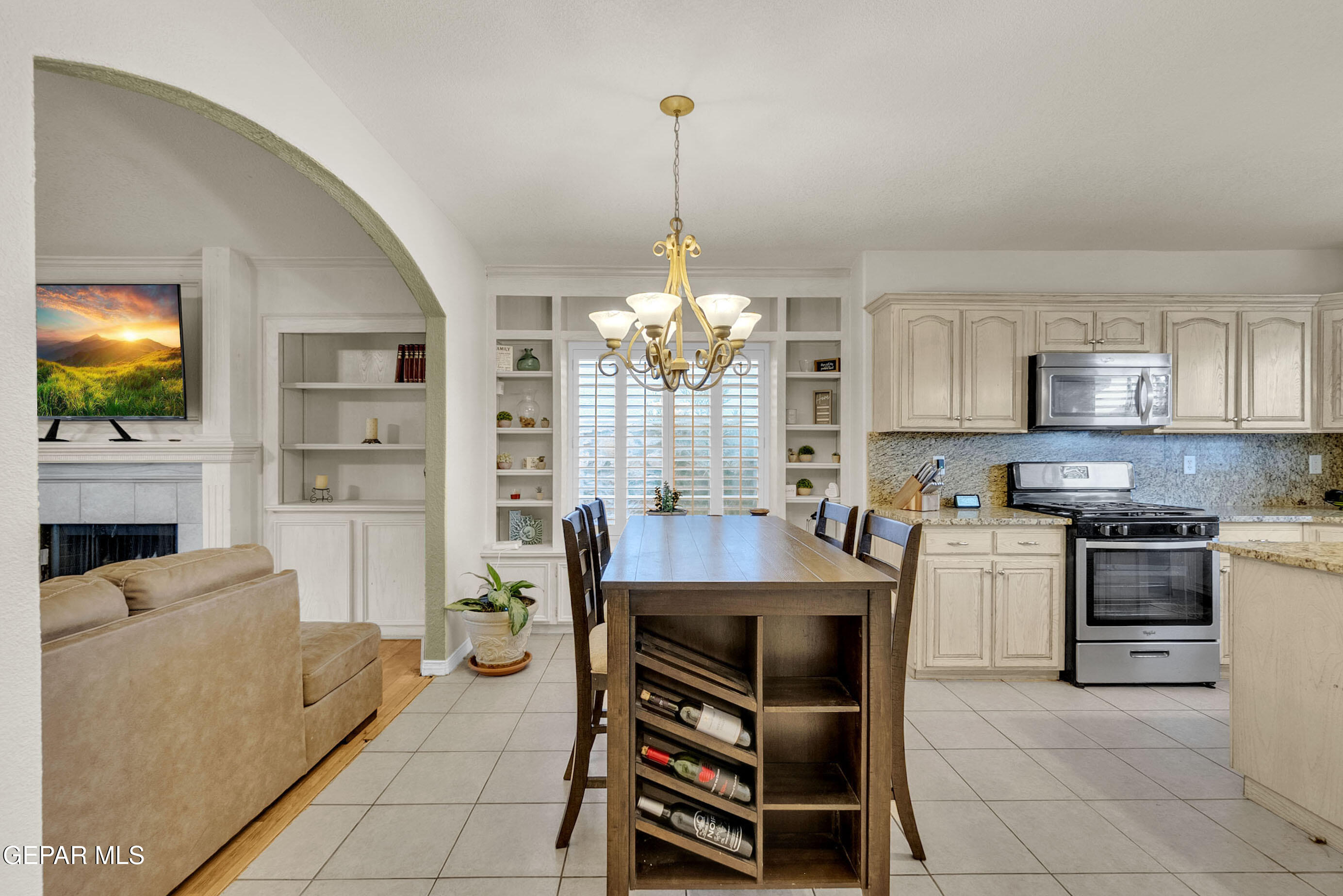 6531 Brook Ridge Circle El Paso, TX 79912 - Photo 17 of 73 4 (5)