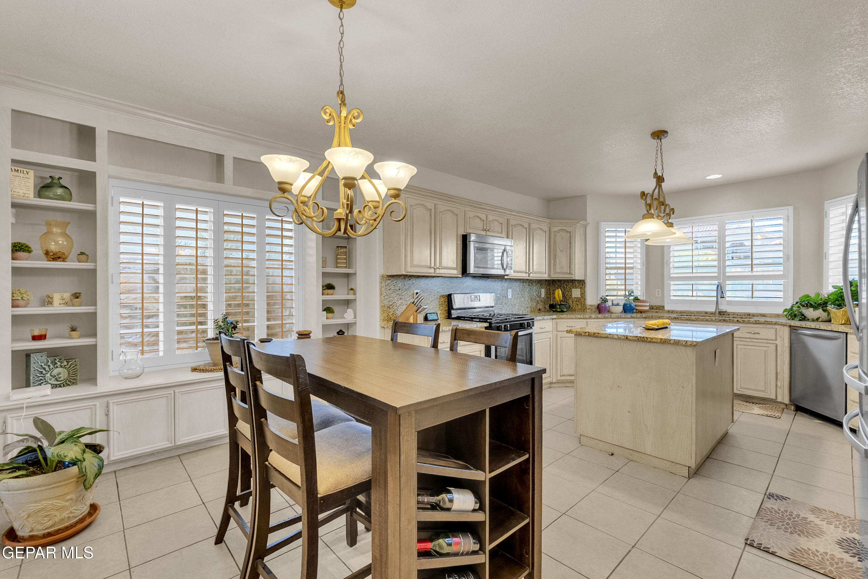 6531 Brook Ridge Circle El Paso, TX 79912 - Photo 18 of 73 4 (6)