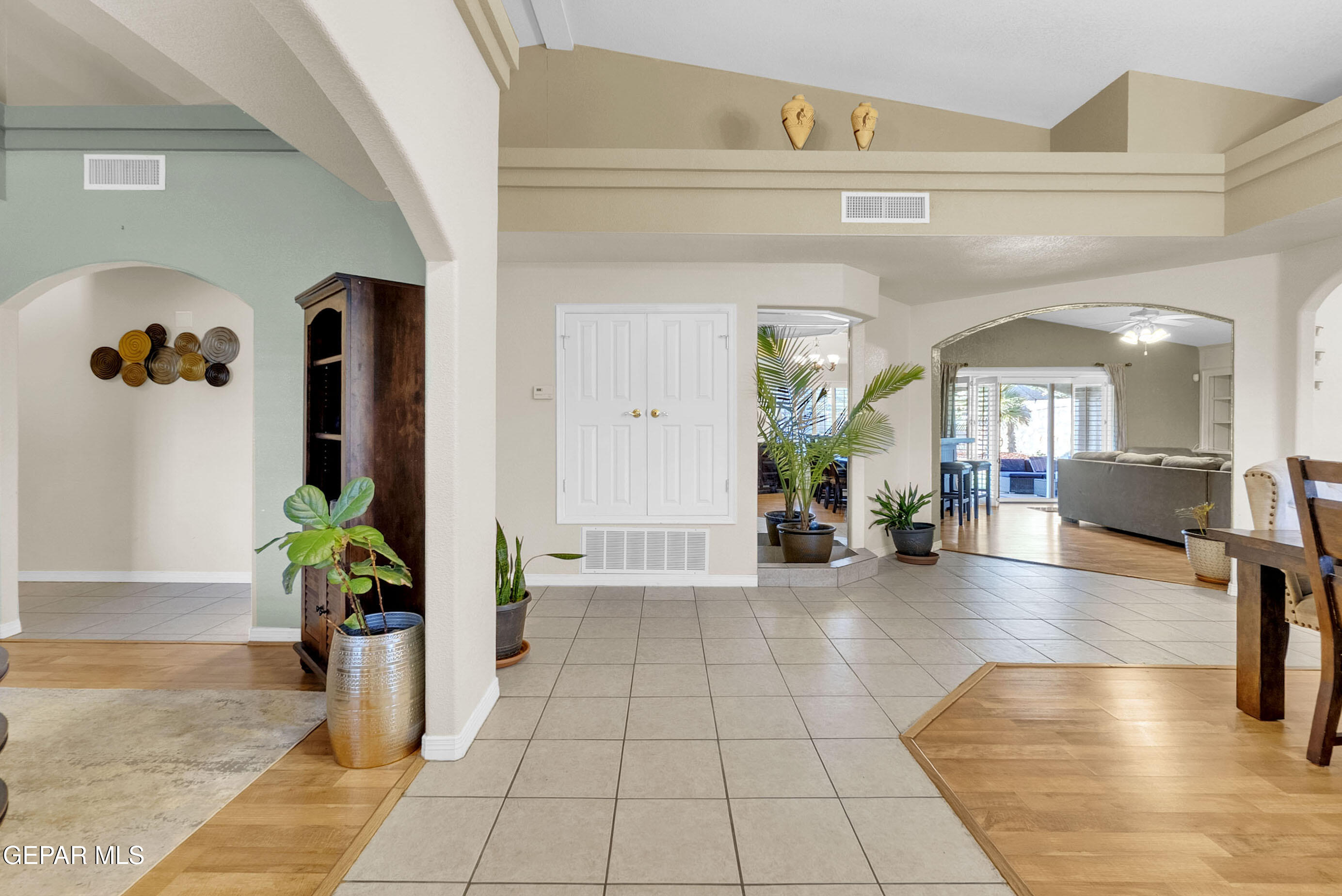 6531 Brook Ridge Circle El Paso, TX 79912 - Photo 4 of 73 2 (1)