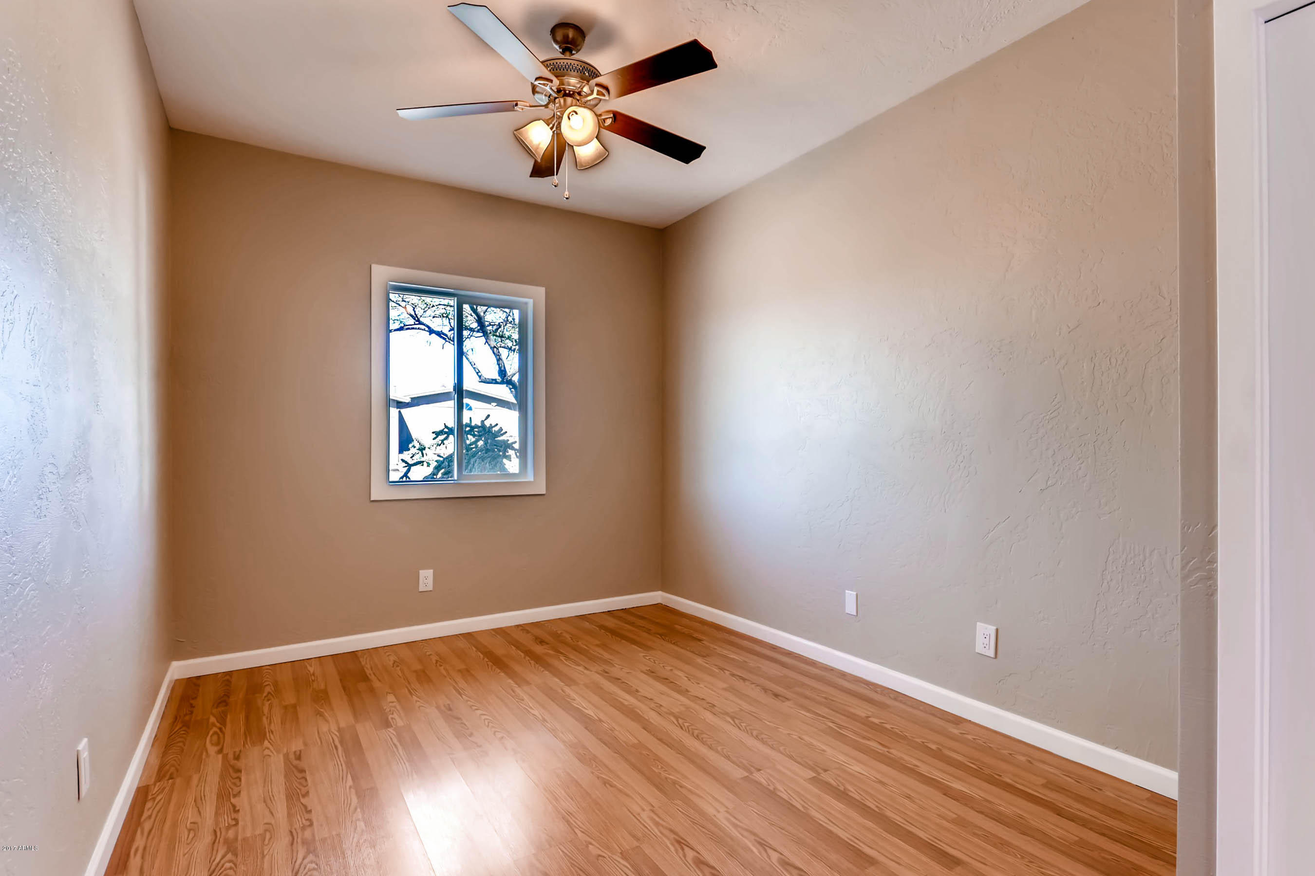 4065 East Brisbane Road Apache Junction, AZ 85119 - Photo 17 of 28 4065 E Brisbane Rd Apache-print-017-10-B