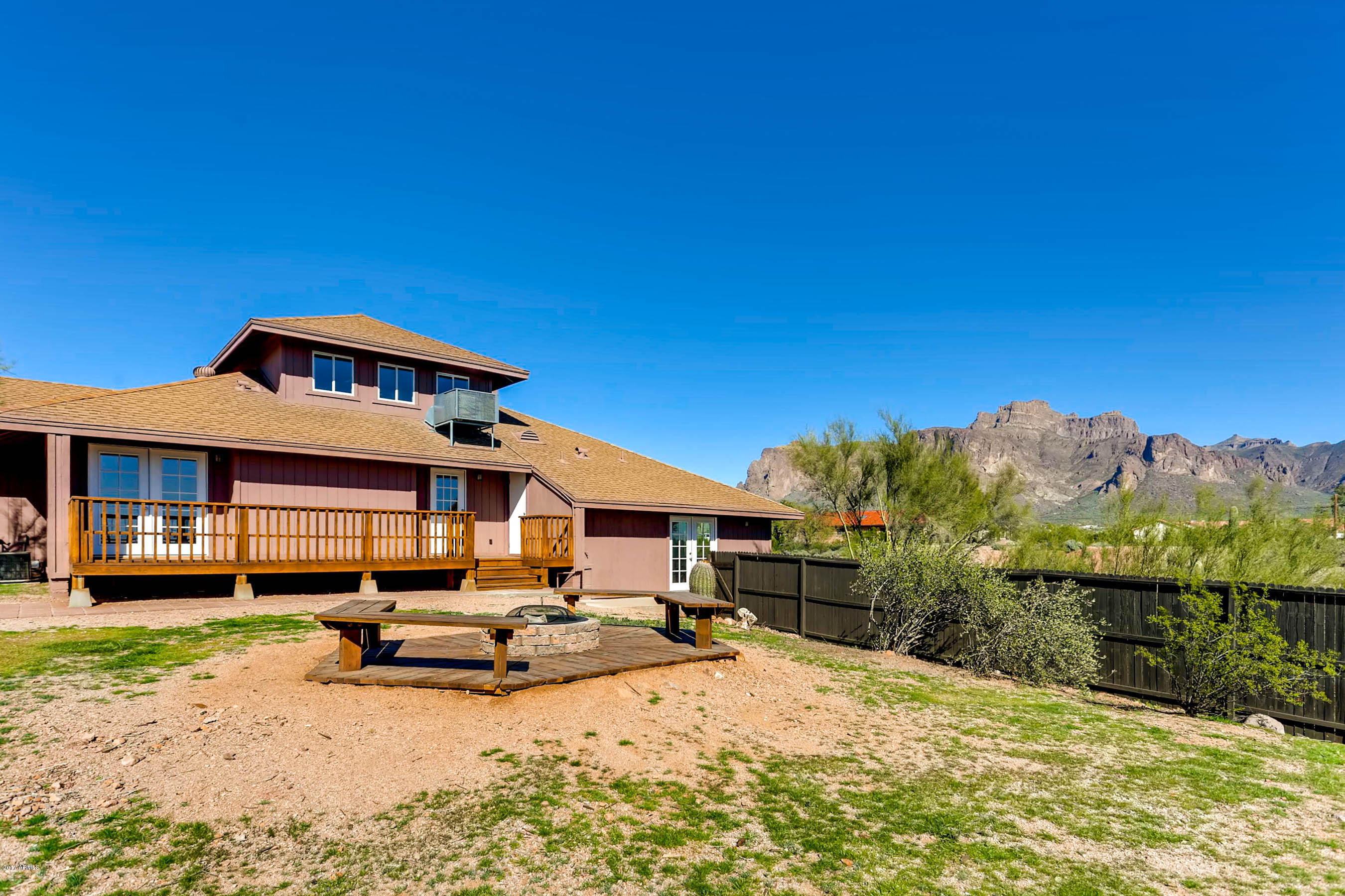 4065 East Brisbane Road Apache Junction, AZ 85119 - Photo 20 of 28 4065 E Brisbane Rd Apache-print-027-26-E