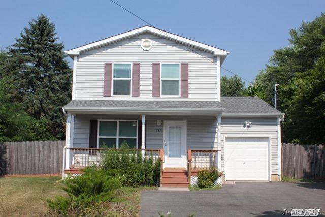 745 Station Road Bellport, NY 11713 - Photo 1 of 1