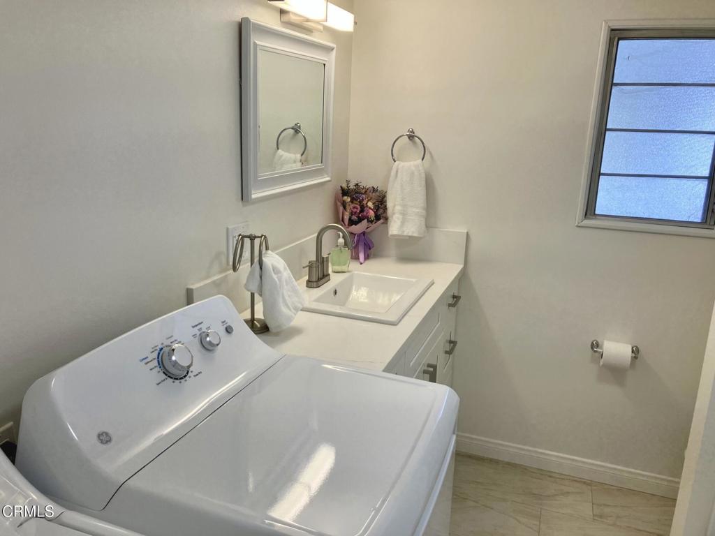 1500 Richmond Road, Unit 89 Santa Paula, CA 93060 - Photo 10 of 13 Bathroom 03