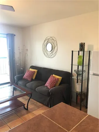 $1,000 | 943 Parkview Drive, Unit C6, Canyon Lake, TX 78133