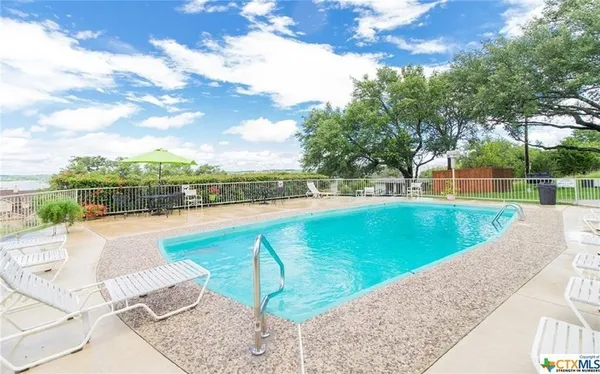 $1,000 | 943 Parkview Drive, Unit C6, Canyon Lake, TX 78133