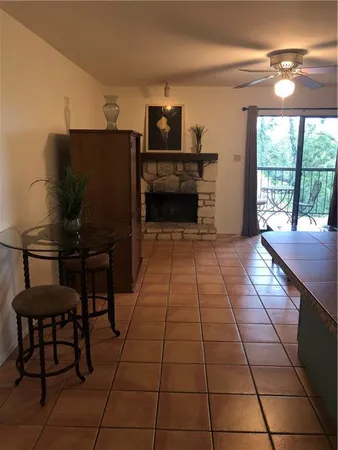 $1,000 | 943 Parkview Drive, Unit C6, Canyon Lake, TX 78133
