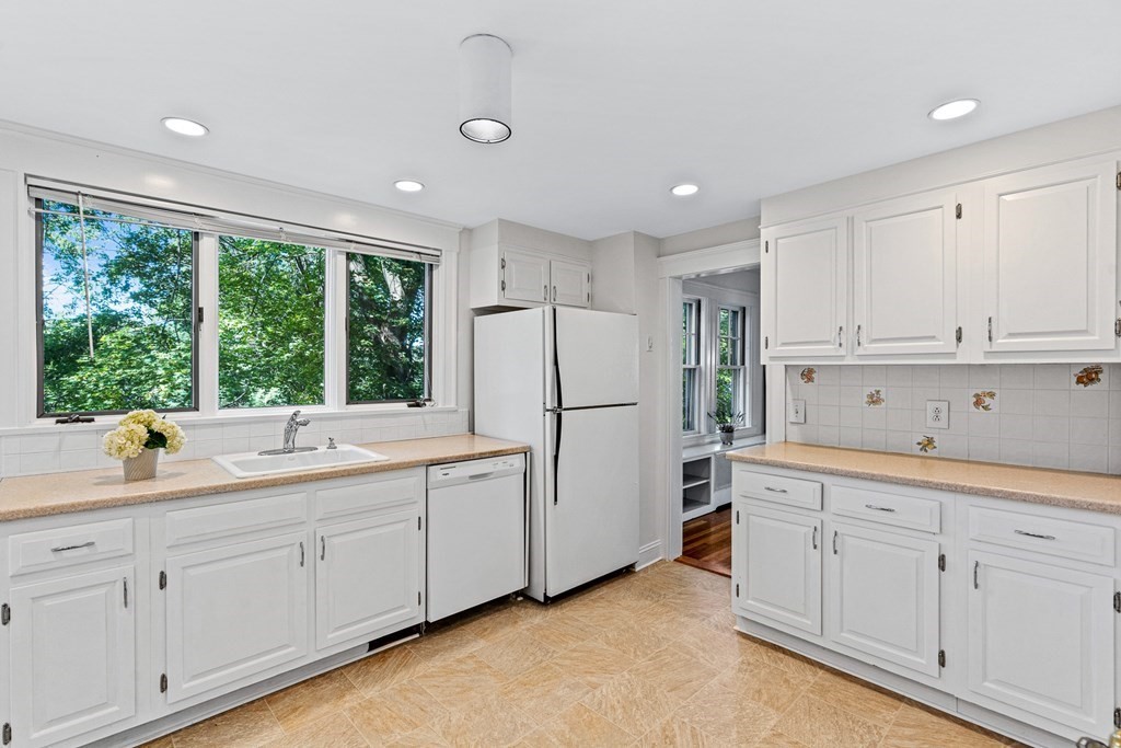 15 Sargent Road Winchester, MA 01890 - Photo 15 of 42