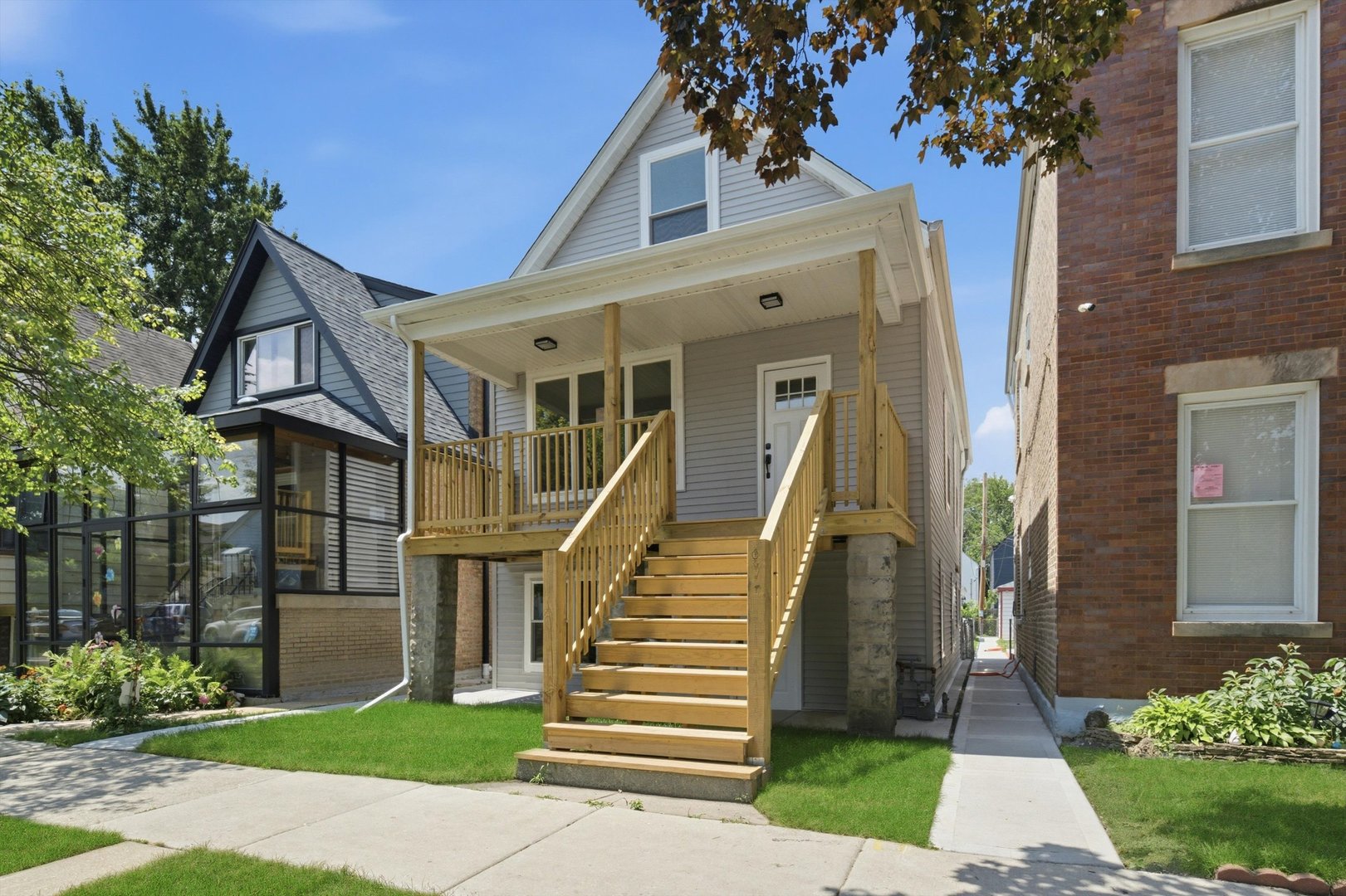 1504 Grove Avenue Berwyn, IL 60402 - Photo 4 of 55