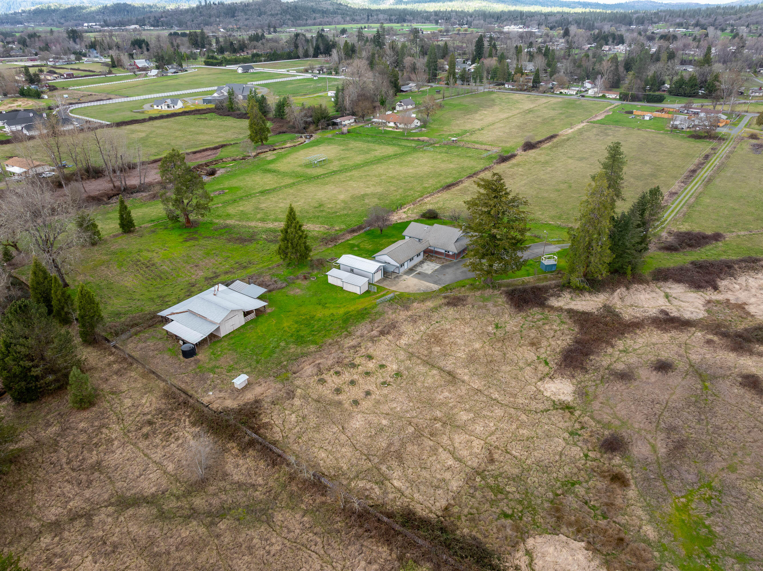 3655 Leonard Road Grants Pass, OR 97527 - Photo 46 of 52 DRONE (7 of 9)