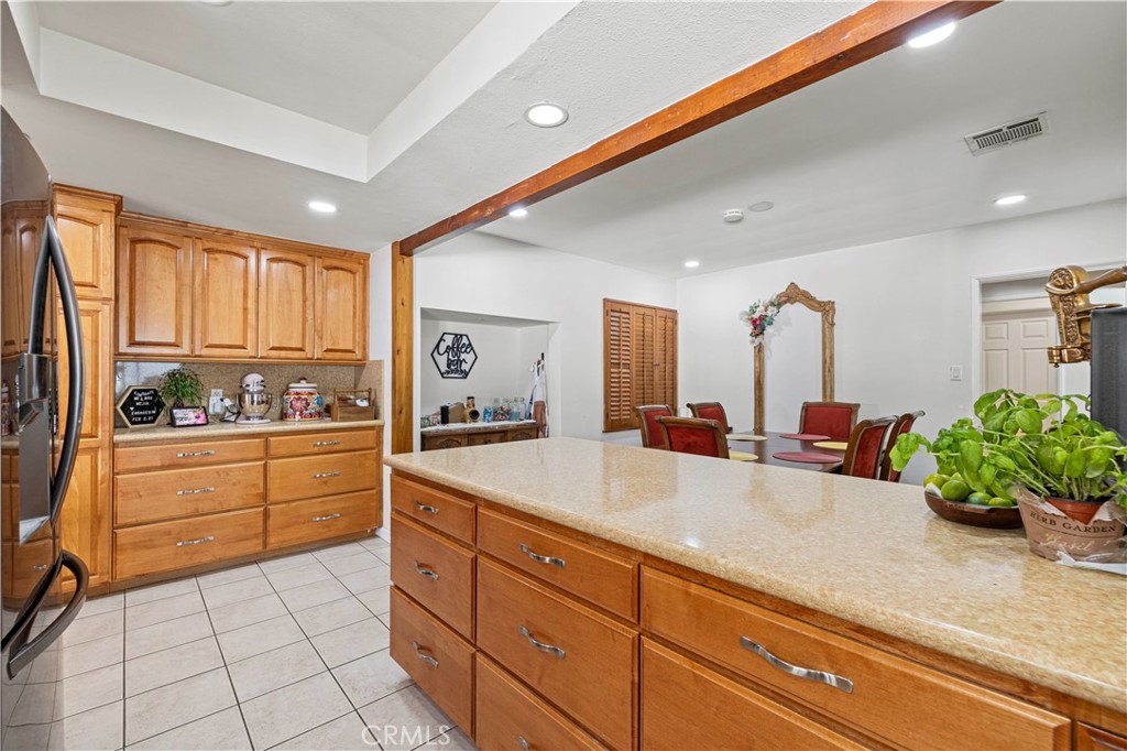 18229 Strathern Street Reseda, CA 91335 - Photo 11 of 27