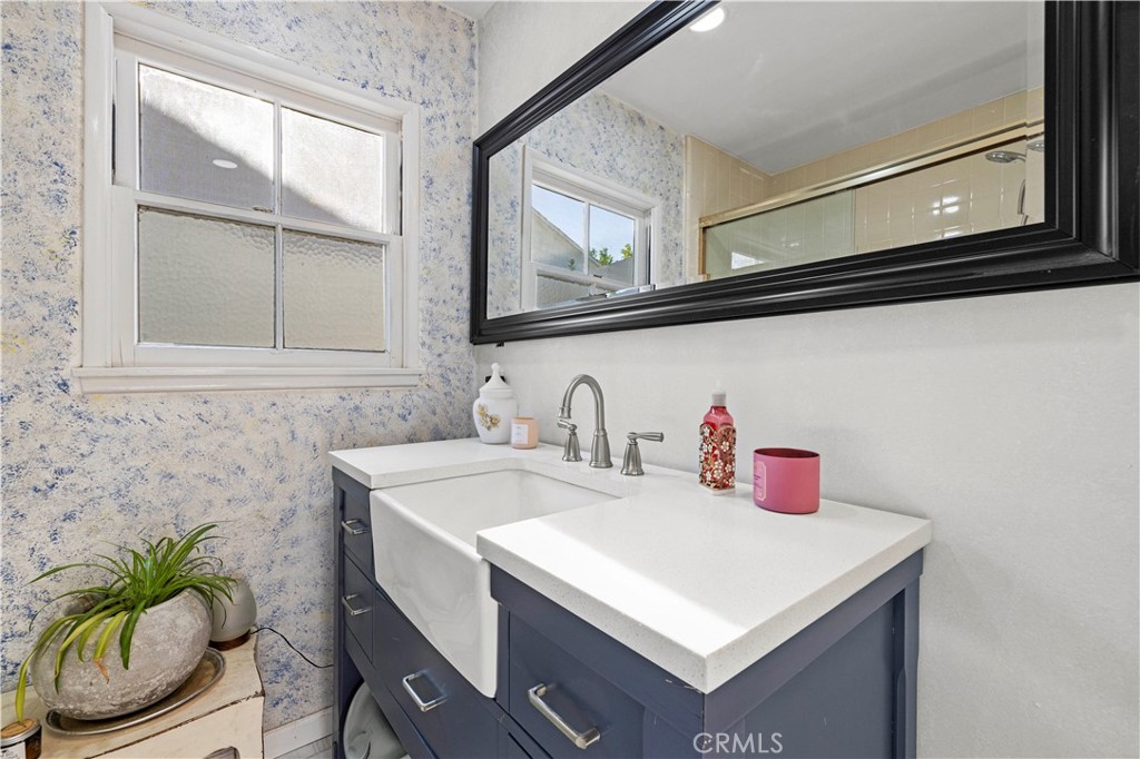 18229 Strathern Street Reseda, CA 91335 - Photo 16 of 27