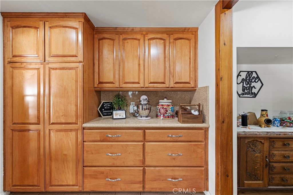 18229 Strathern Street Reseda, CA 91335 - Photo 9 of 27