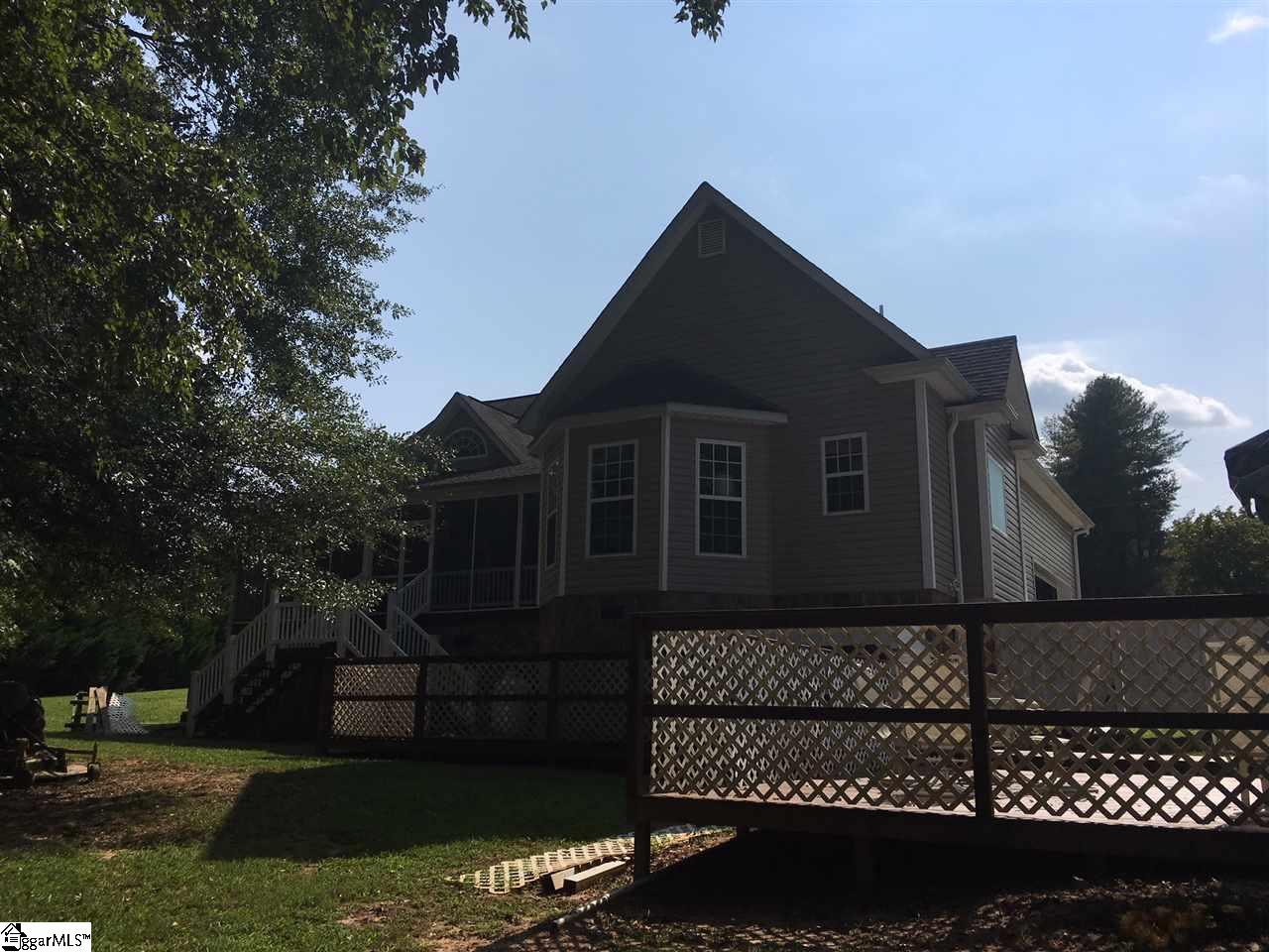 372 Deer Creek Road Easley, SC 29640 - Photo 4 of 36
