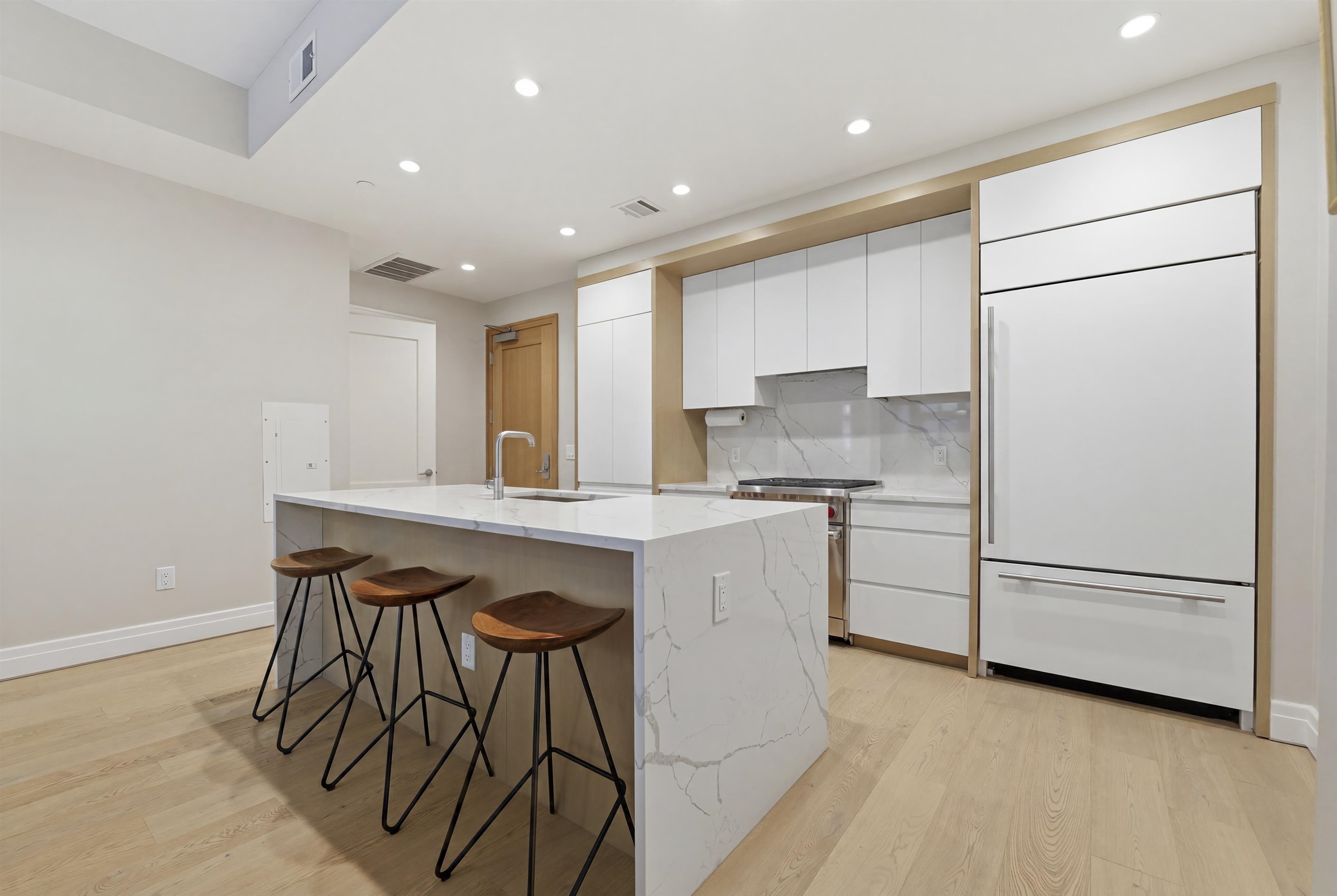 720 Clinton Street, Unit 204 Hoboken, NJ 07030 - Photo 9 of 43
