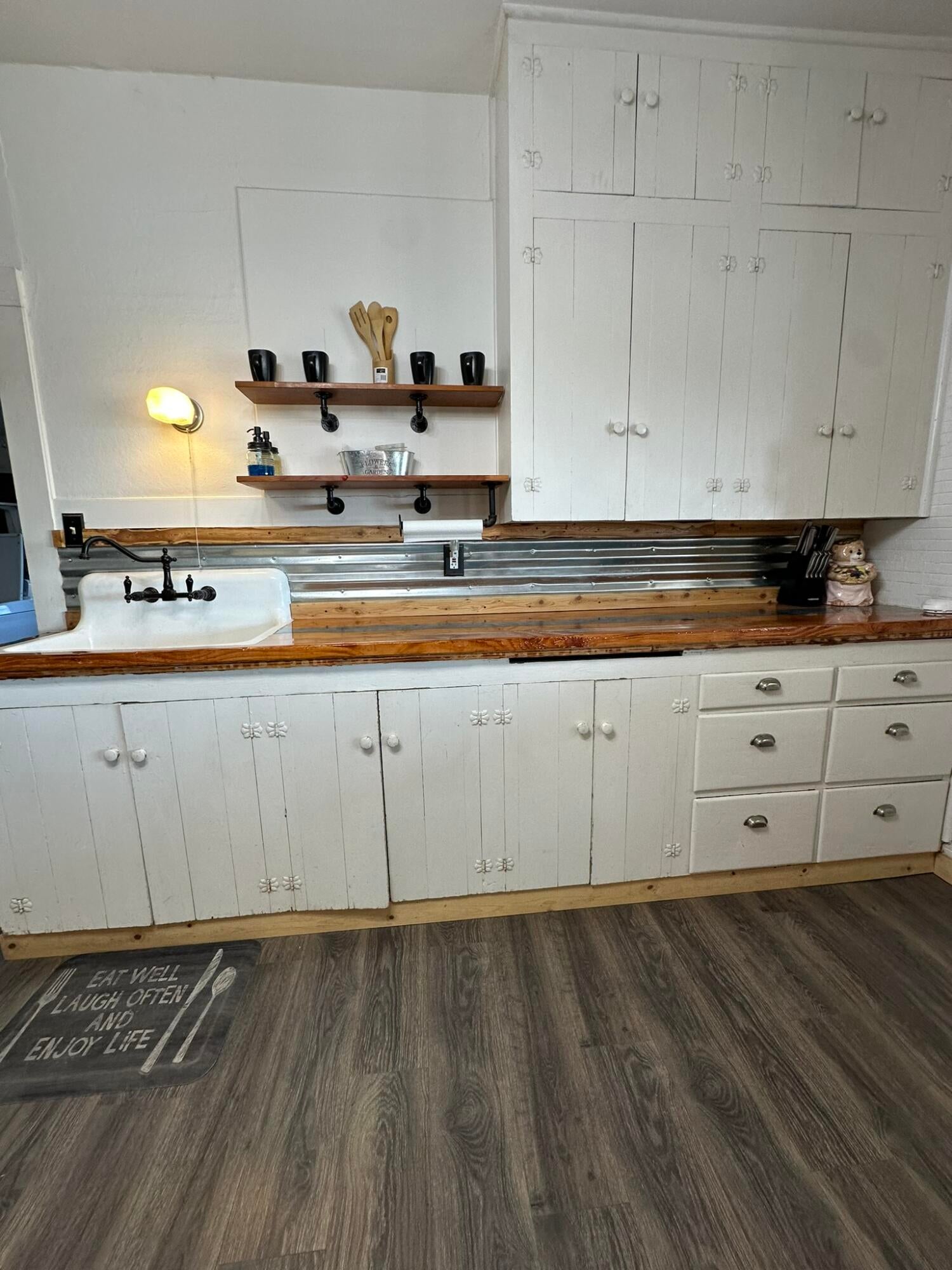 31 3rd Street Metolius, OR 97741 - Photo 18 of 47 kitchen