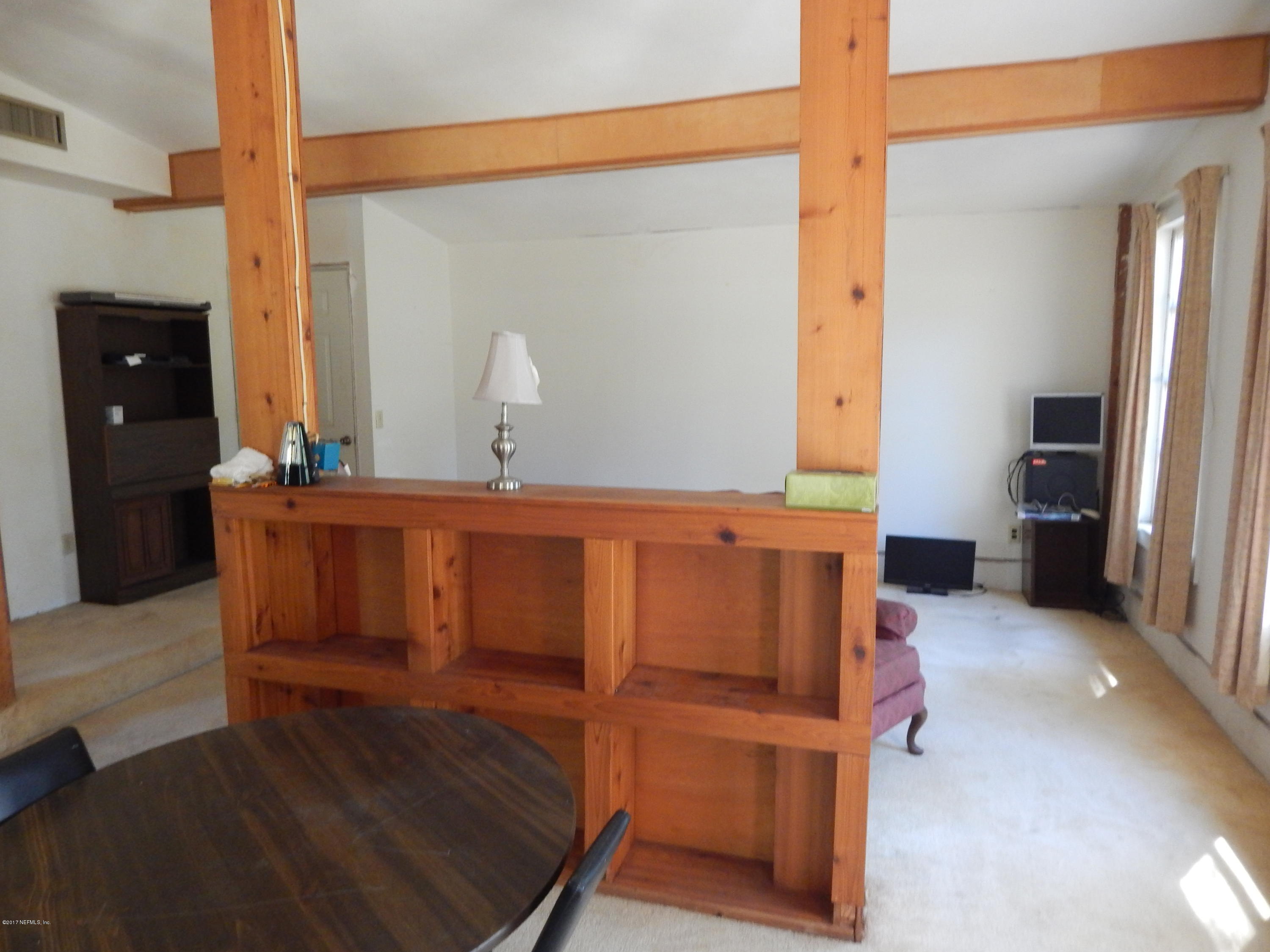 8261 Forest Hills Road Melrose, FL 32666 - Photo 8 of 19 Living Room
