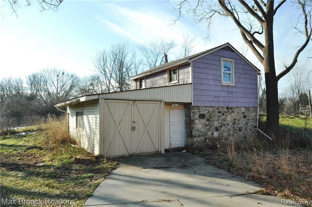 5277 West Maple Road West Bloomfield, MI 48322 - Photo 30 of 40