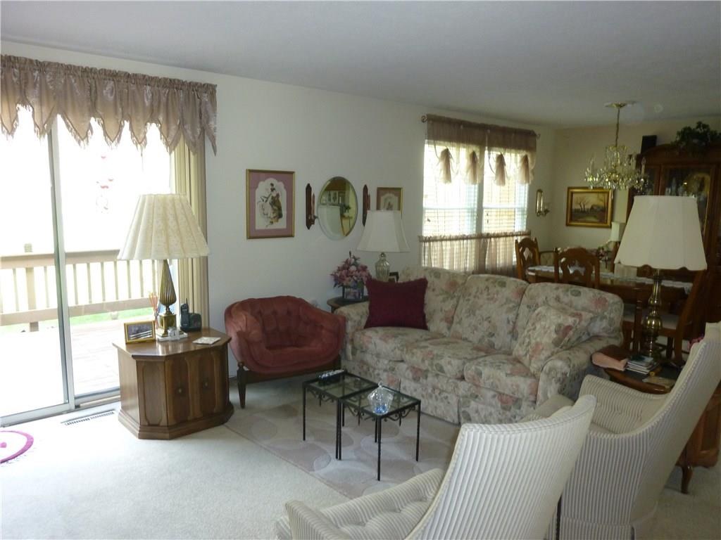Living Room/Dining Room