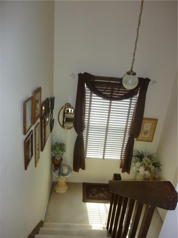 104 Old English Road Pittsburgh, PA 15237 - Photo 9 of 11 Entry