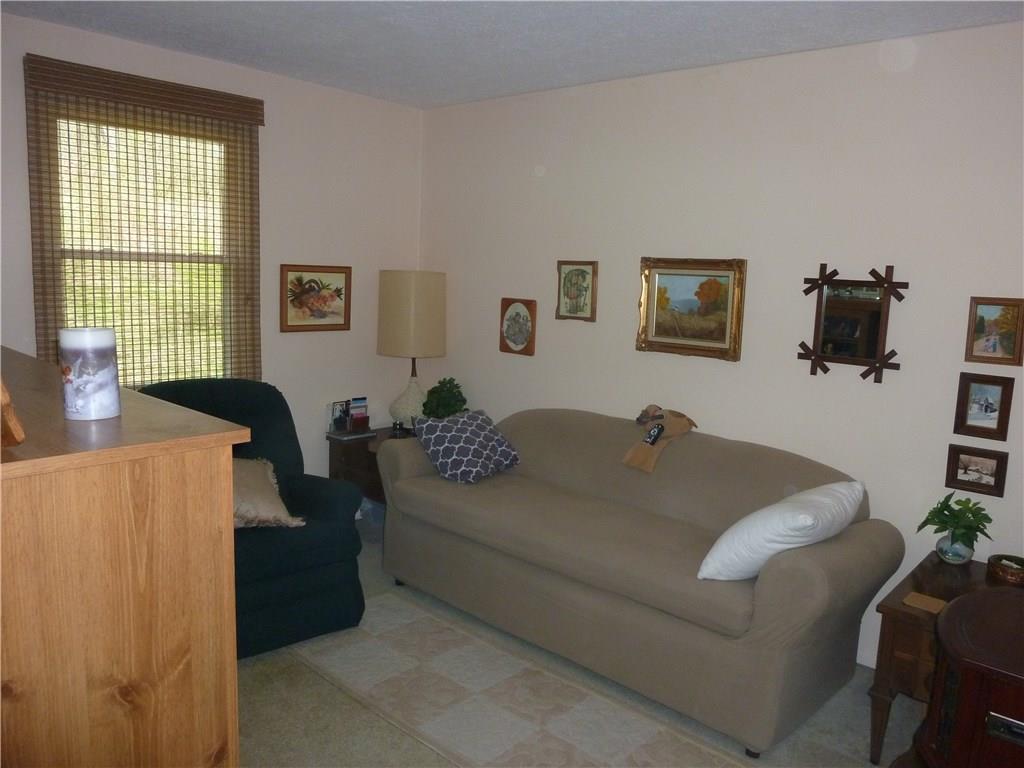 104 Old English Road Pittsburgh, PA 15237 - Photo 10 of 11 3rd Bedroom currently office