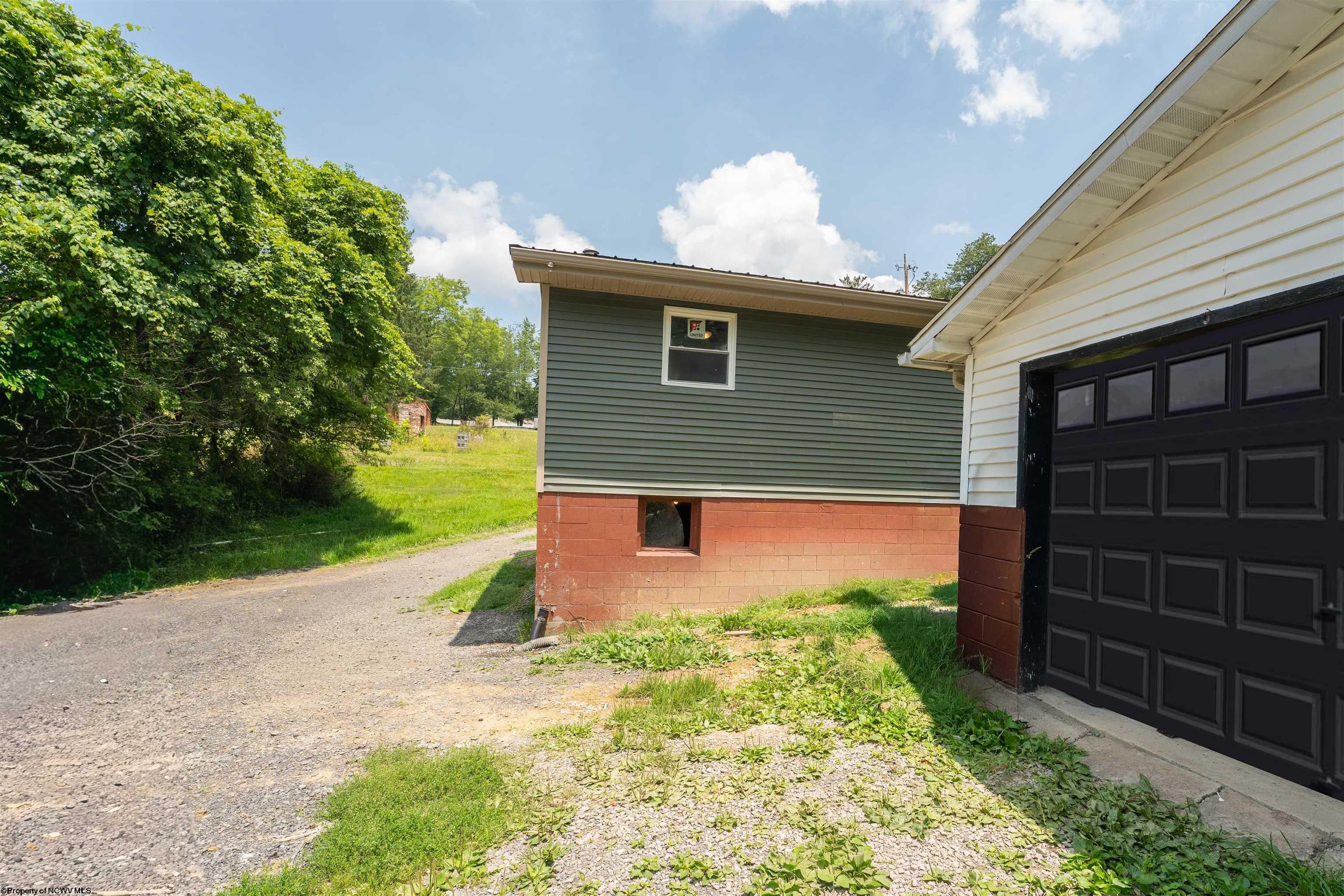 2334 School House Road Fairmont, WV 26554 - Photo 21 of 22 Gallery Image 21