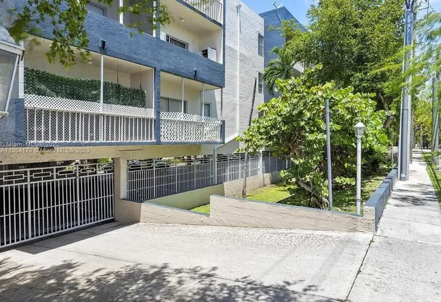 $480,000 | 16750 Northeast 10th Avenue, Unit 201 317, North Miami Beach, FL 33162