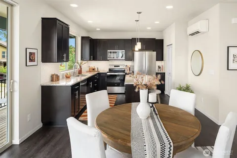 $675,000 | 9796 11th Avenue Southwest, Seattle, WA 98106